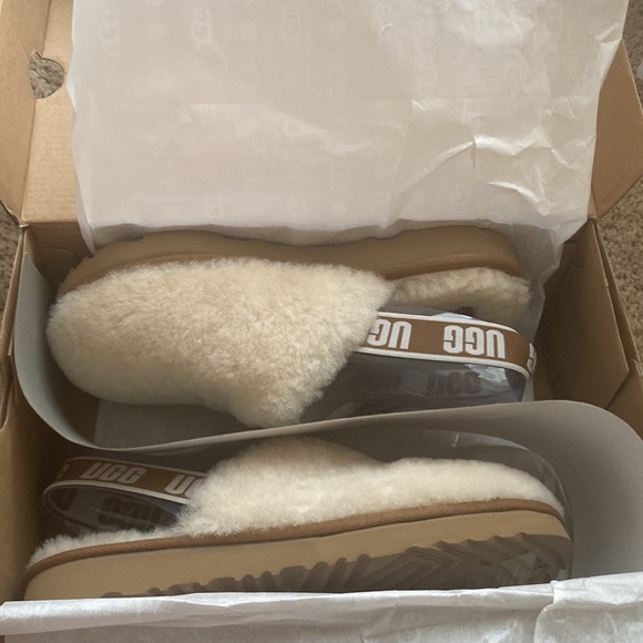 Ugg Fluffy Slides - Picture 5 of 5